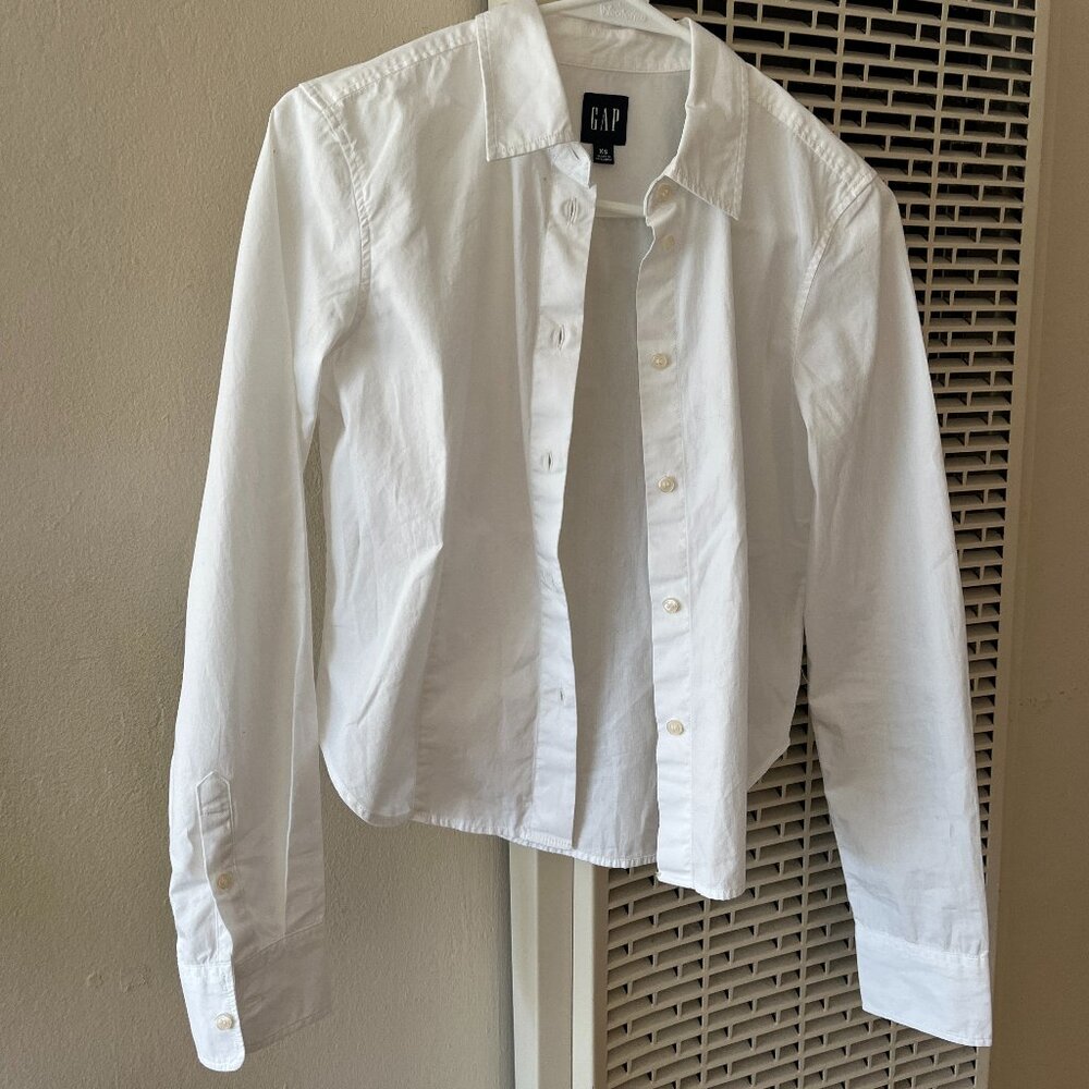Organic Cotton Fitted Cropped Shirt